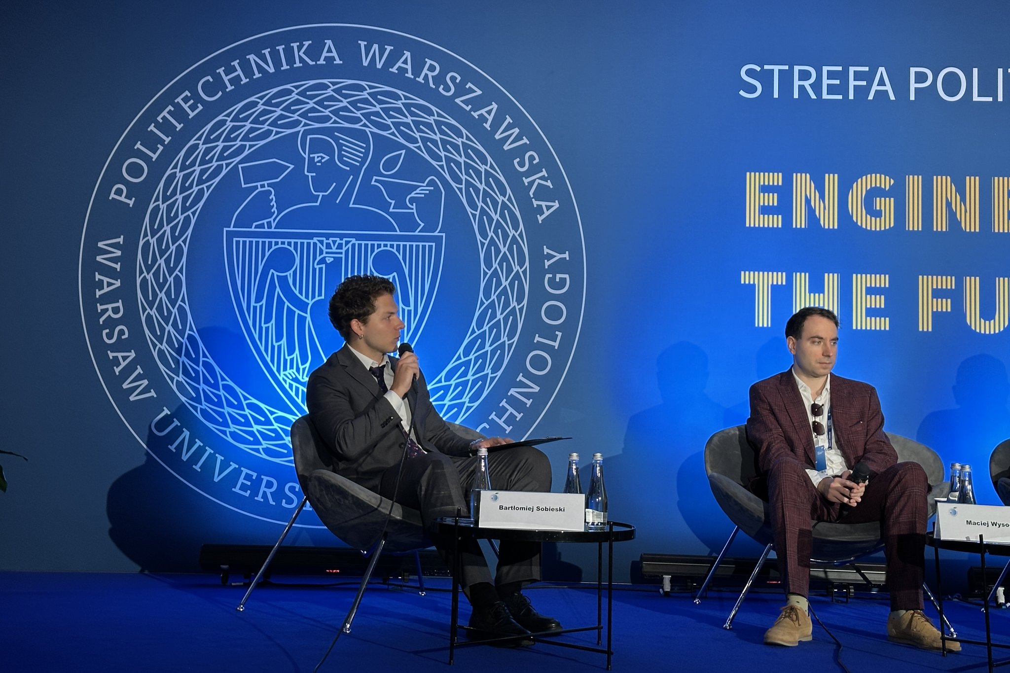 Bartłomiej Sobieski and Maciej Wysocki during the panel on AI in biomedicine