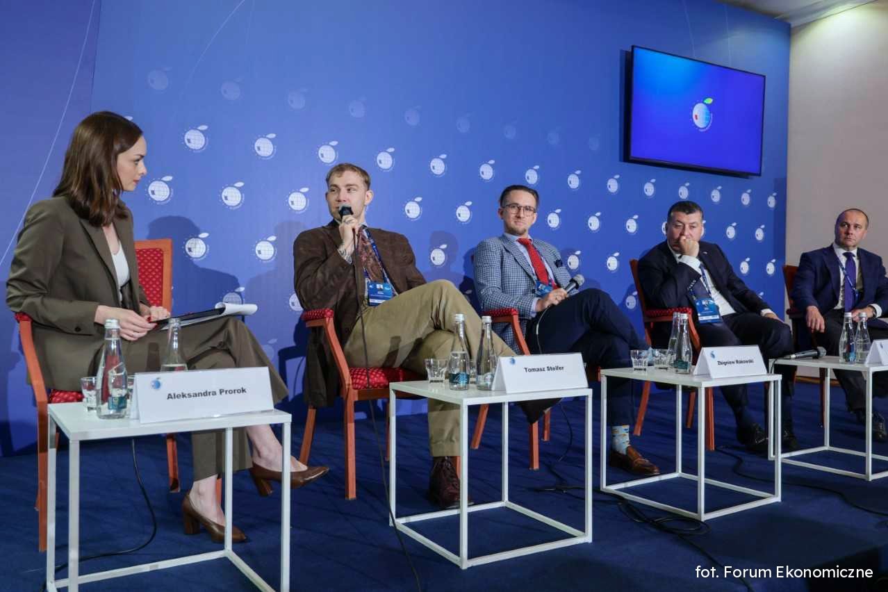 Aleksandra Prorok and Tomasz Steifer during the debate on the VAT system