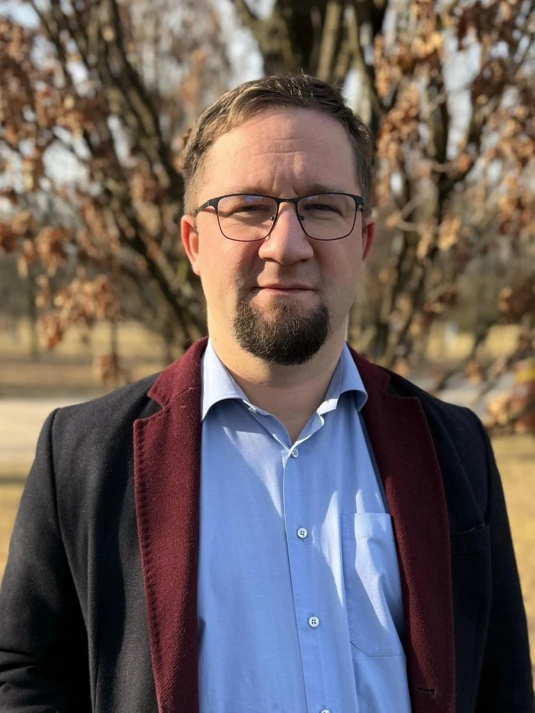 Dr. Bartosz Naskręcki