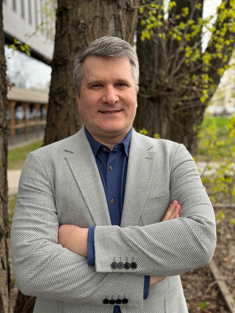 Dr. Damian Wójtowicz