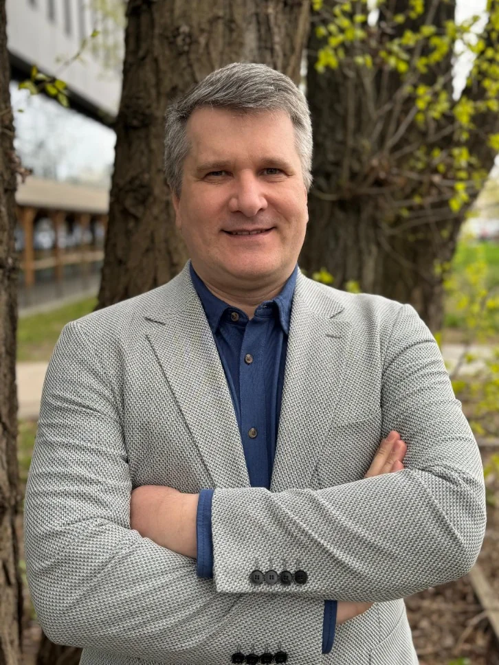 Dr. Damian Wójtowicz